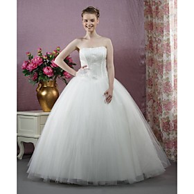 Strapless tulle wedding dress ball gown.